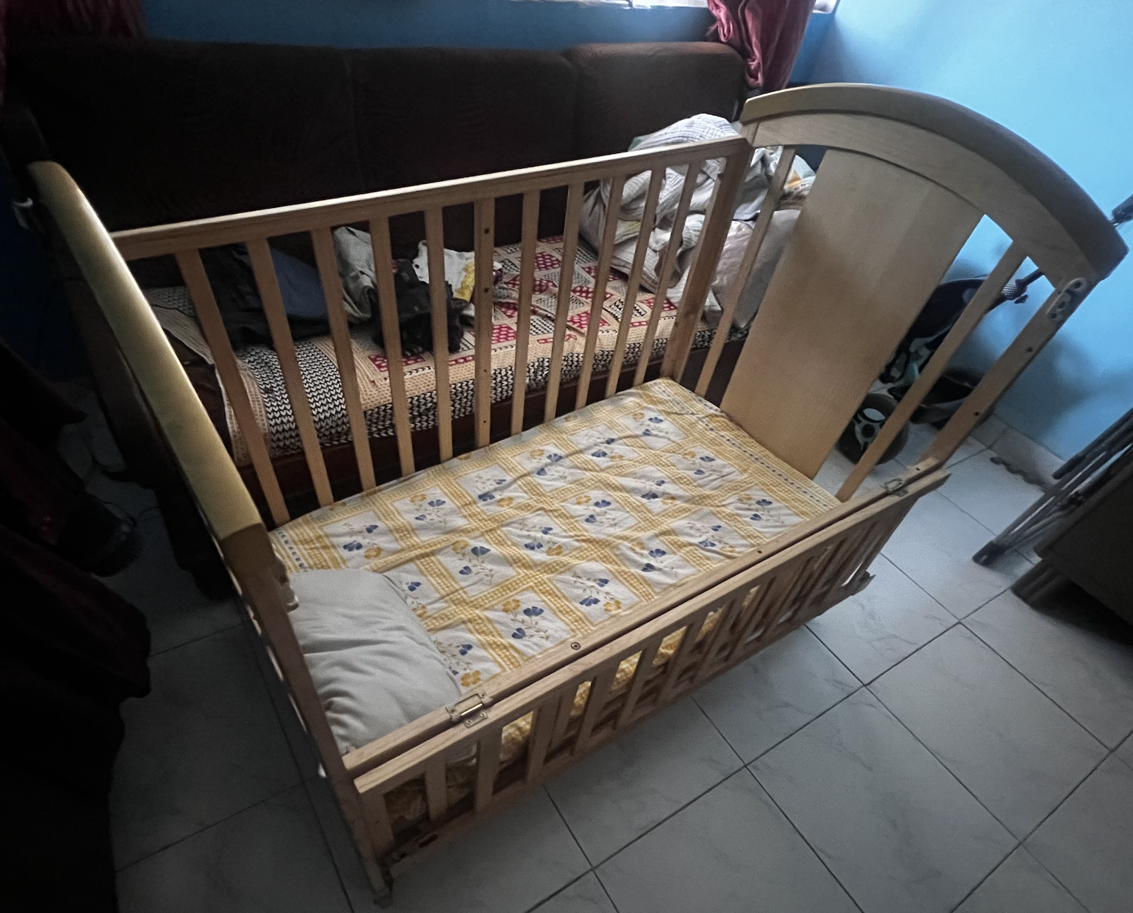 secondhand wooden baby crib